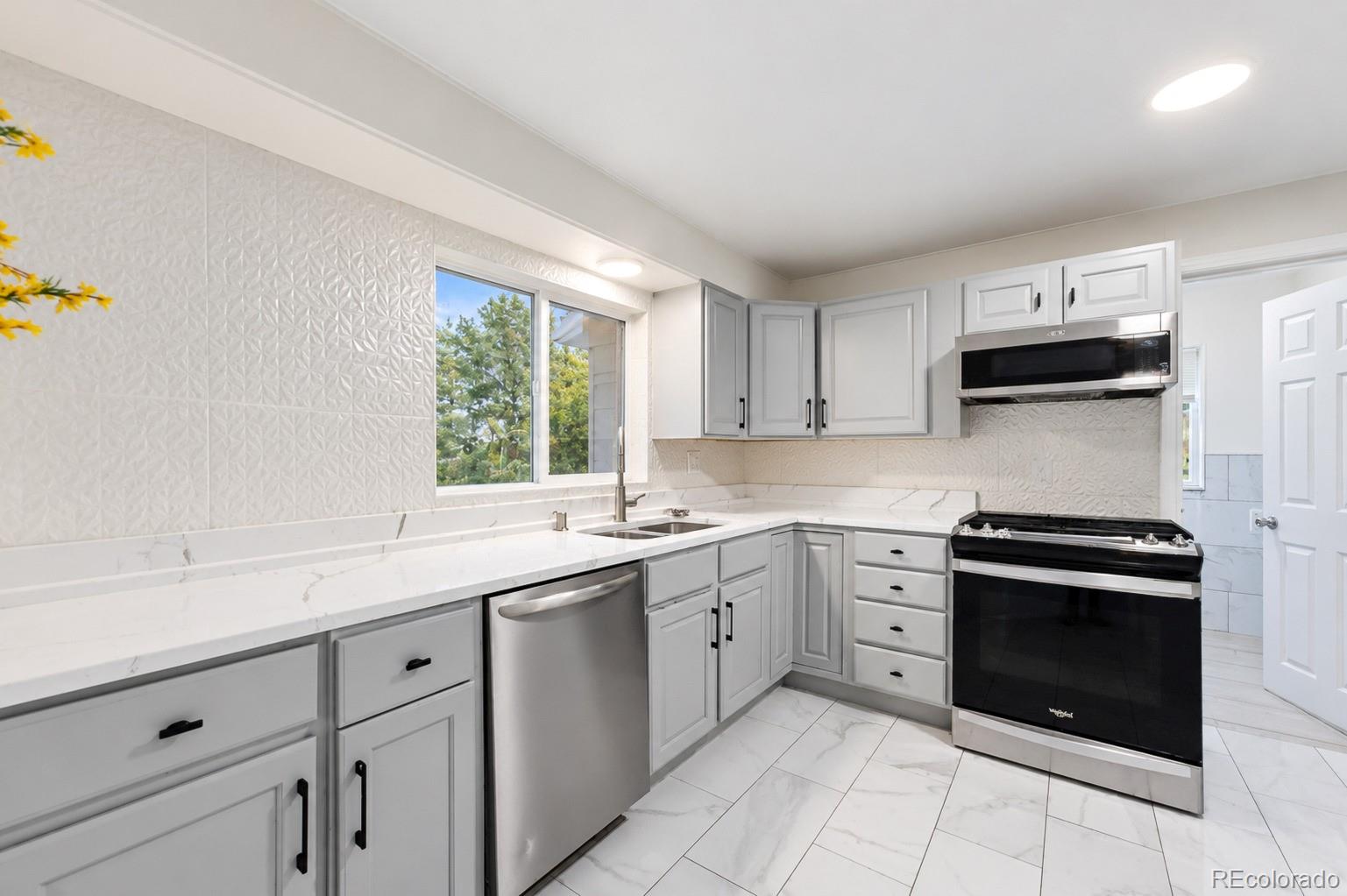 MLS Image #12 for 7722 w 8th avenue,lakewood, Colorado
