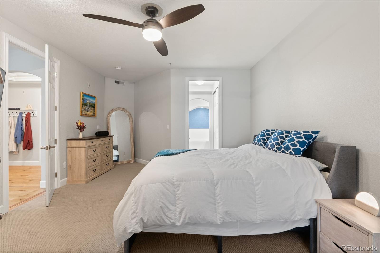 MLS Image #14 for 1735 n ogden street 205,denver, Colorado