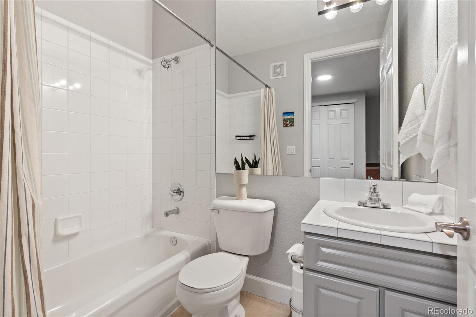 MLS Image #20 for 1735 n ogden street 205,denver, Colorado