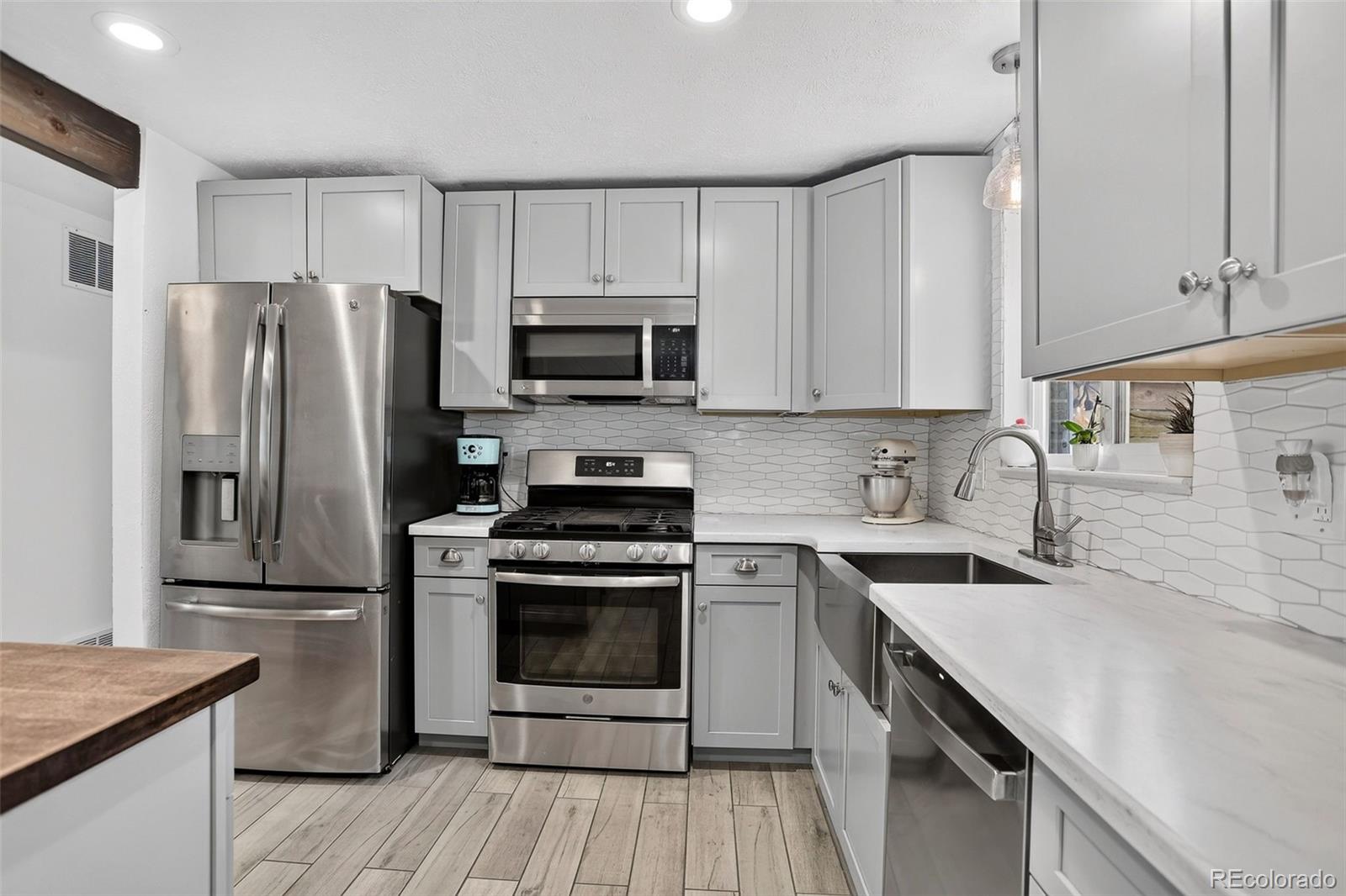 MLS Image #4 for 6448 w 77th avenue,arvada, Colorado