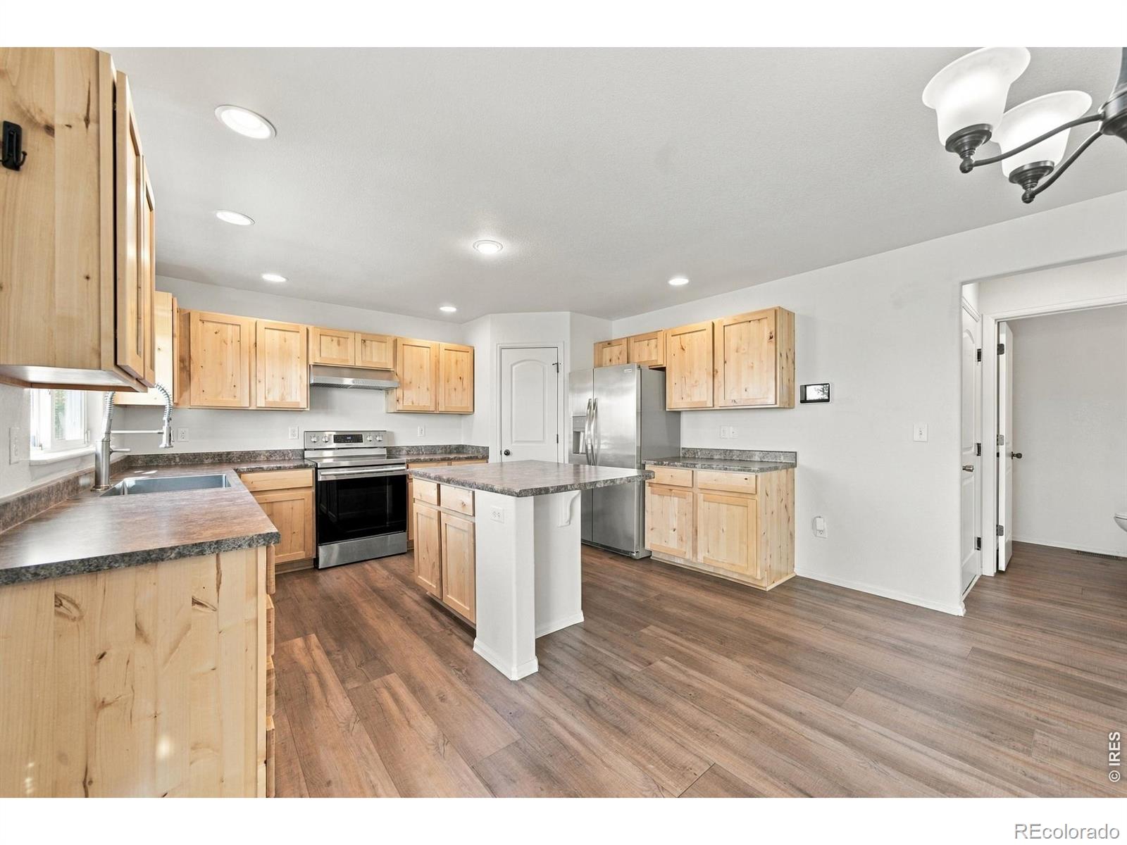 MLS Image #13 for 422  kendalbrook drive,windsor, Colorado