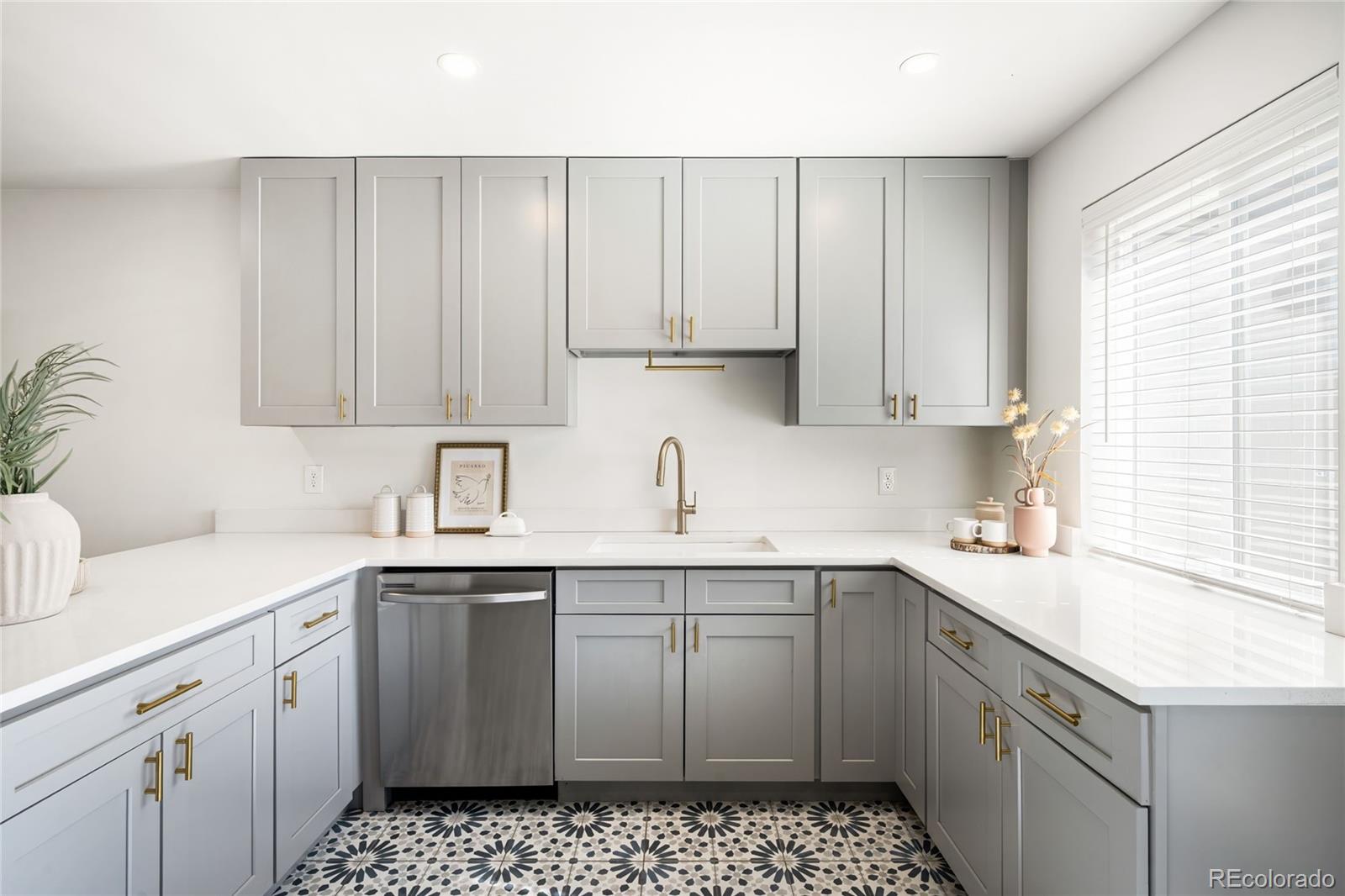 MLS Image #10 for 4800 w 11th avenue,denver, Colorado