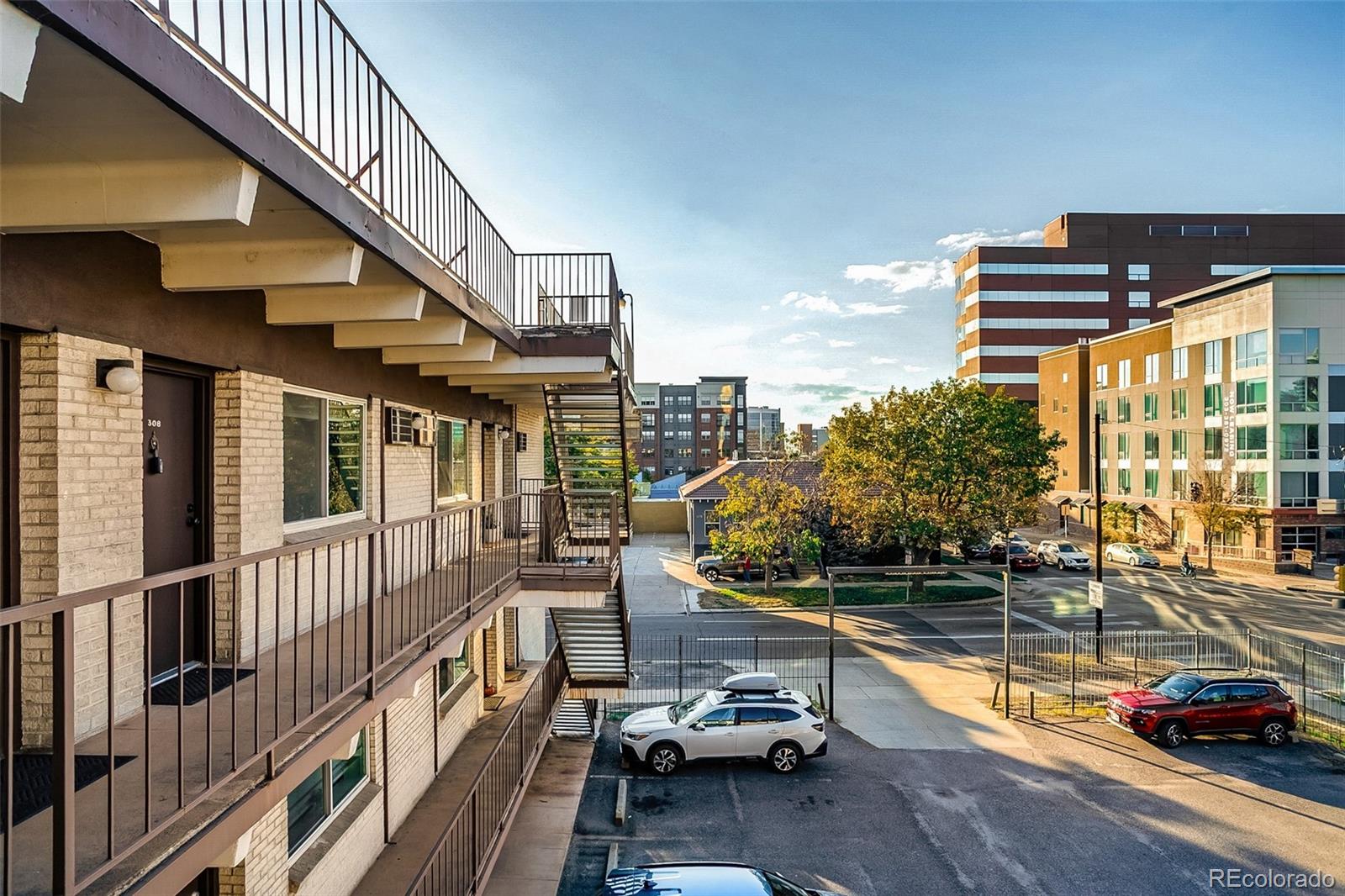 MLS Image #2 for 590 n logan street 308,denver, Colorado