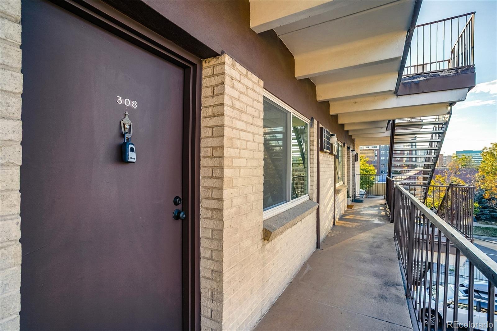 MLS Image #4 for 590 n logan street 308,denver, Colorado