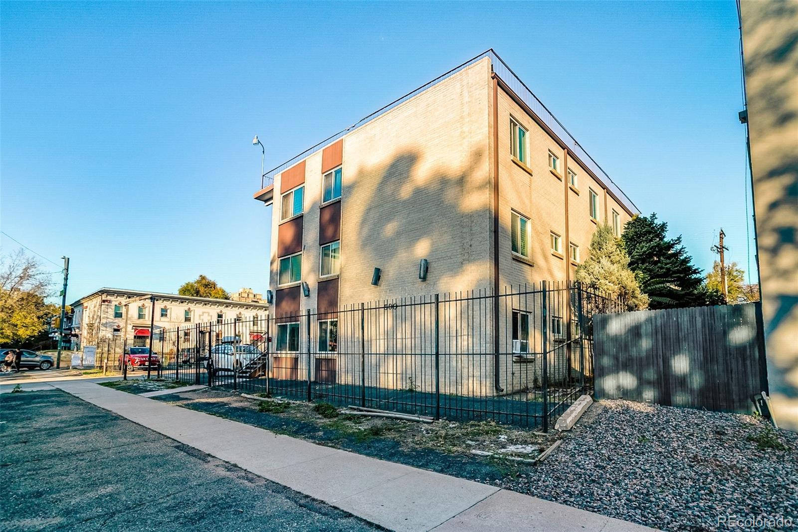 MLS Image #5 for 590 n logan street 308,denver, Colorado