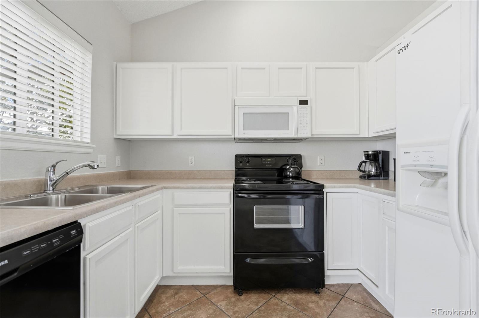 MLS Image #10 for 3828 s rome way,aurora, Colorado