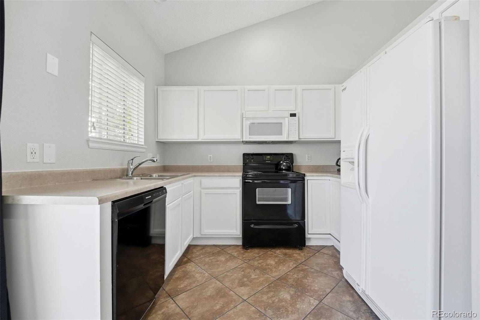 MLS Image #6 for 3828 s rome way,aurora, Colorado