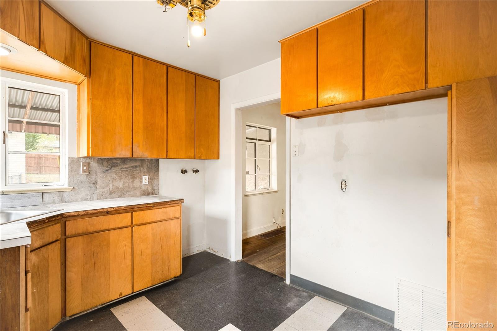MLS Image #13 for 4535 s fox street,englewood, Colorado