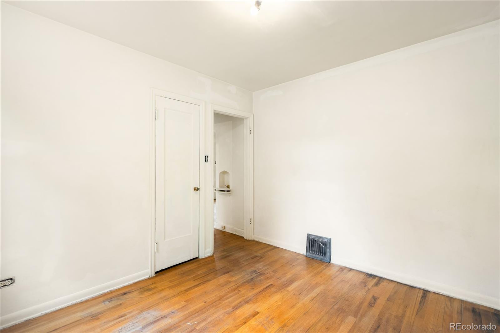 MLS Image #18 for 4535 s fox street,englewood, Colorado
