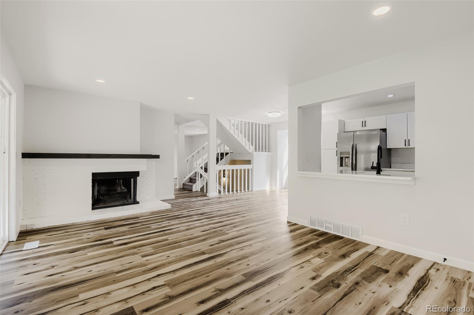MLS Image #10 for 3961 s helena street,aurora, Colorado