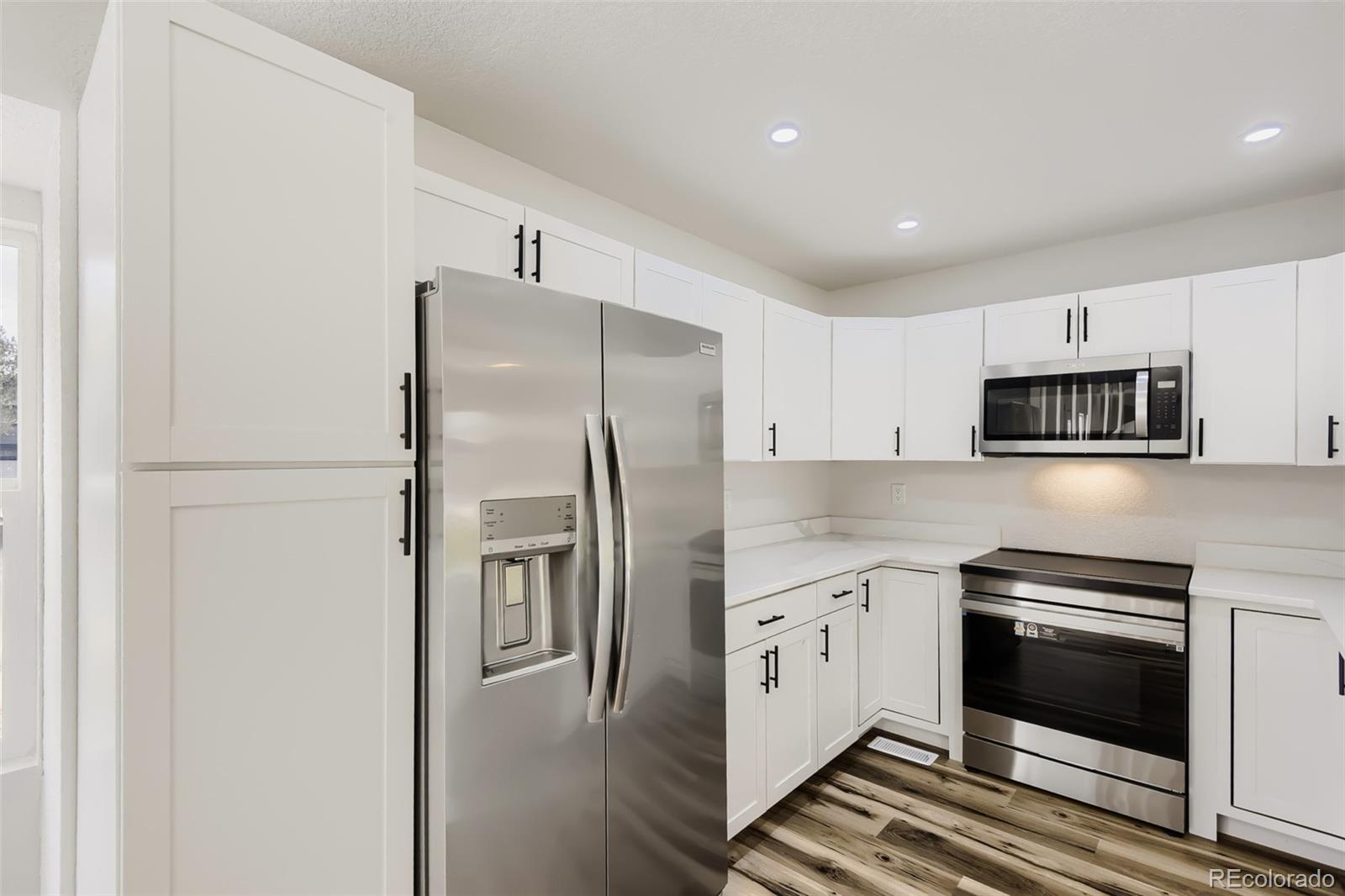 MLS Image #7 for 3961 s helena street,aurora, Colorado