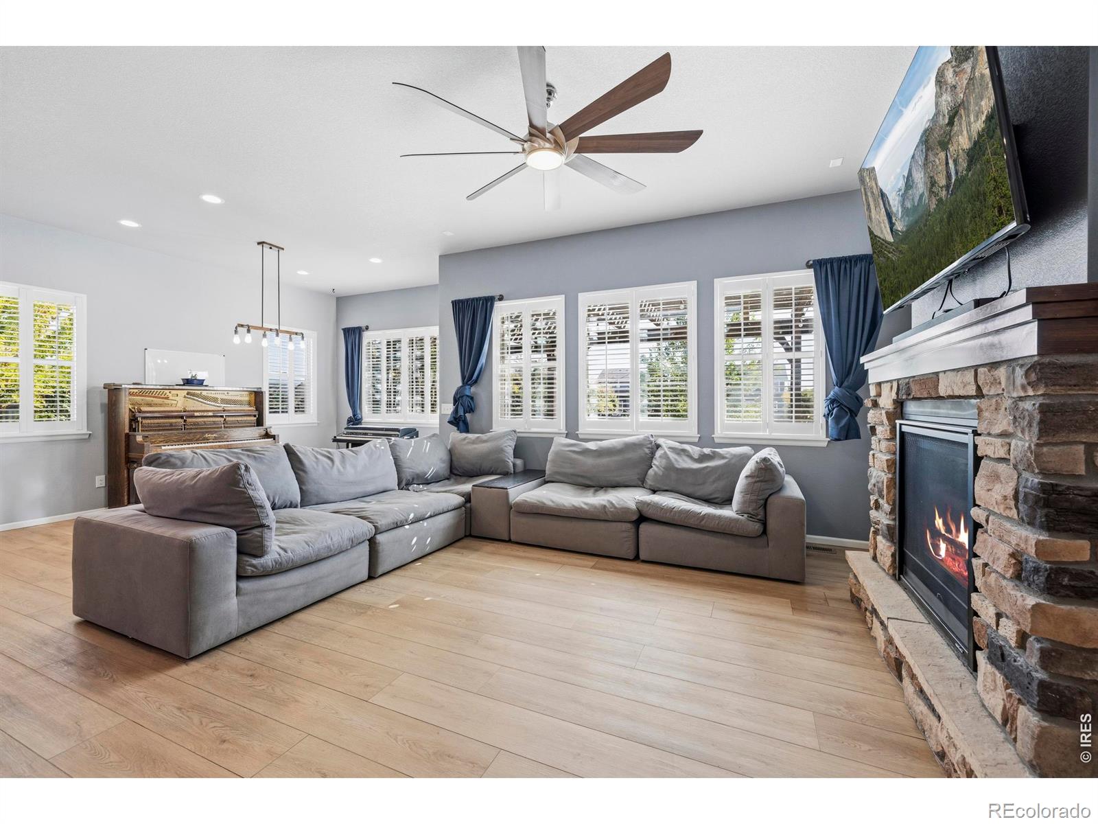 MLS Image #3 for 6433  tuxedo park road,timnath, Colorado