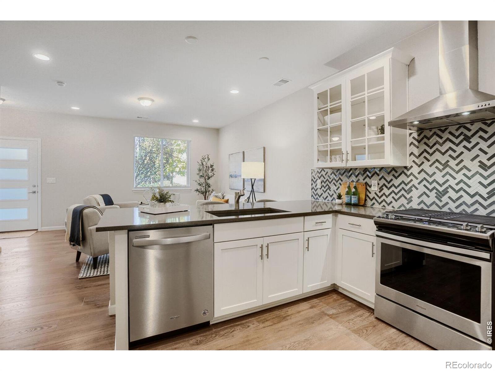 MLS Image #12 for 690  stonebridge drive,longmont, Colorado