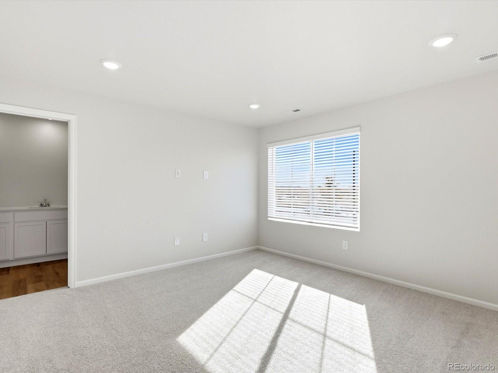 MLS Image #11 for 21269 e 65th avenue,aurora, Colorado