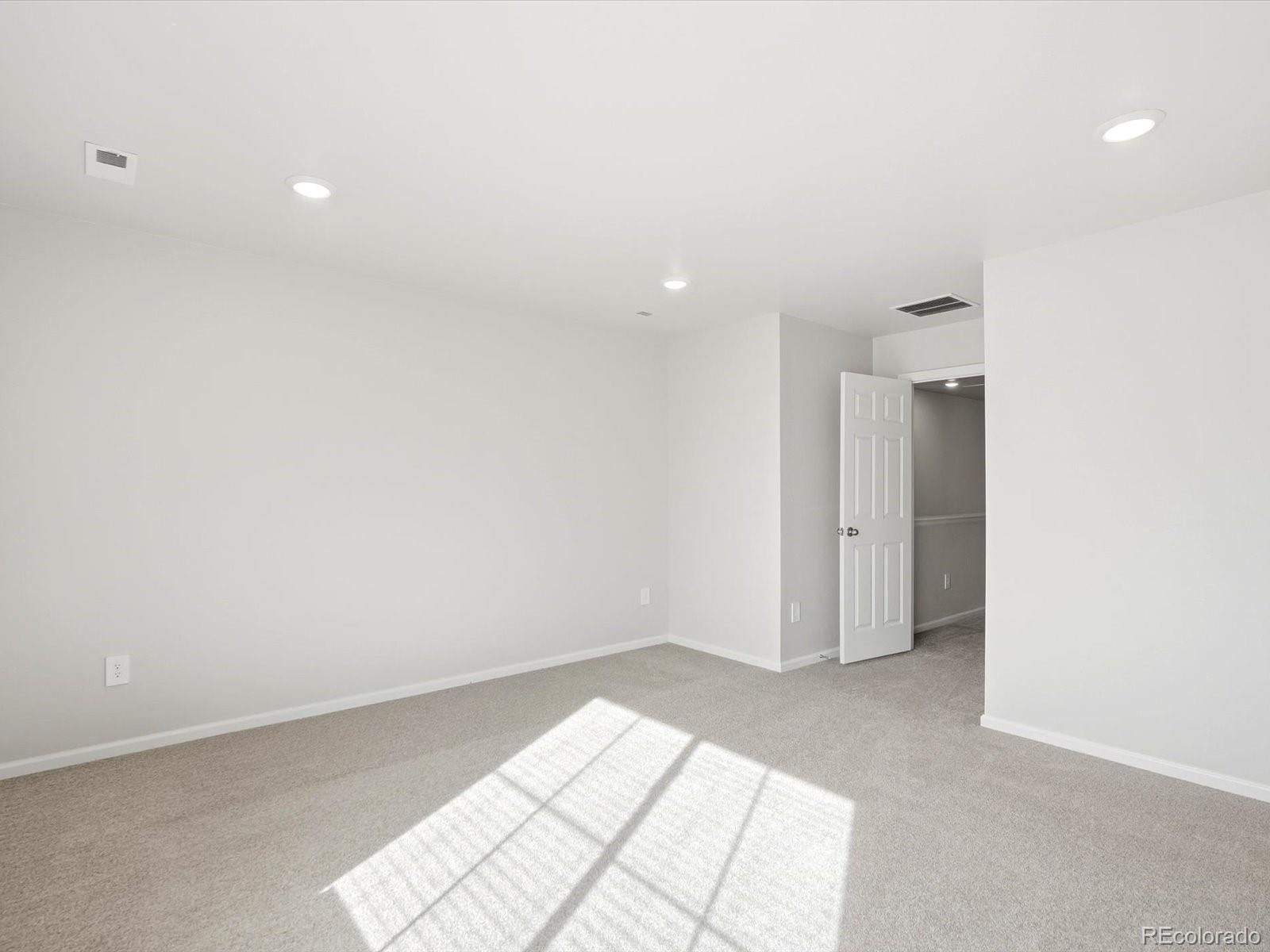 MLS Image #12 for 21269 e 65th avenue,aurora, Colorado