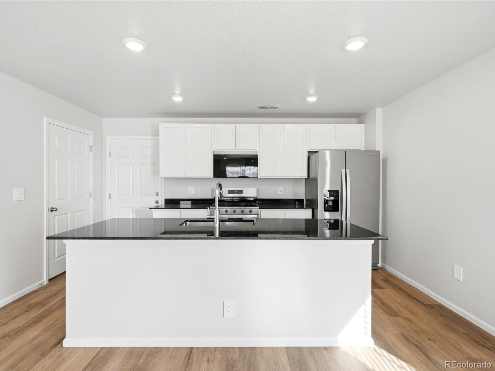 MLS Image #5 for 21269 e 65th avenue,aurora, Colorado