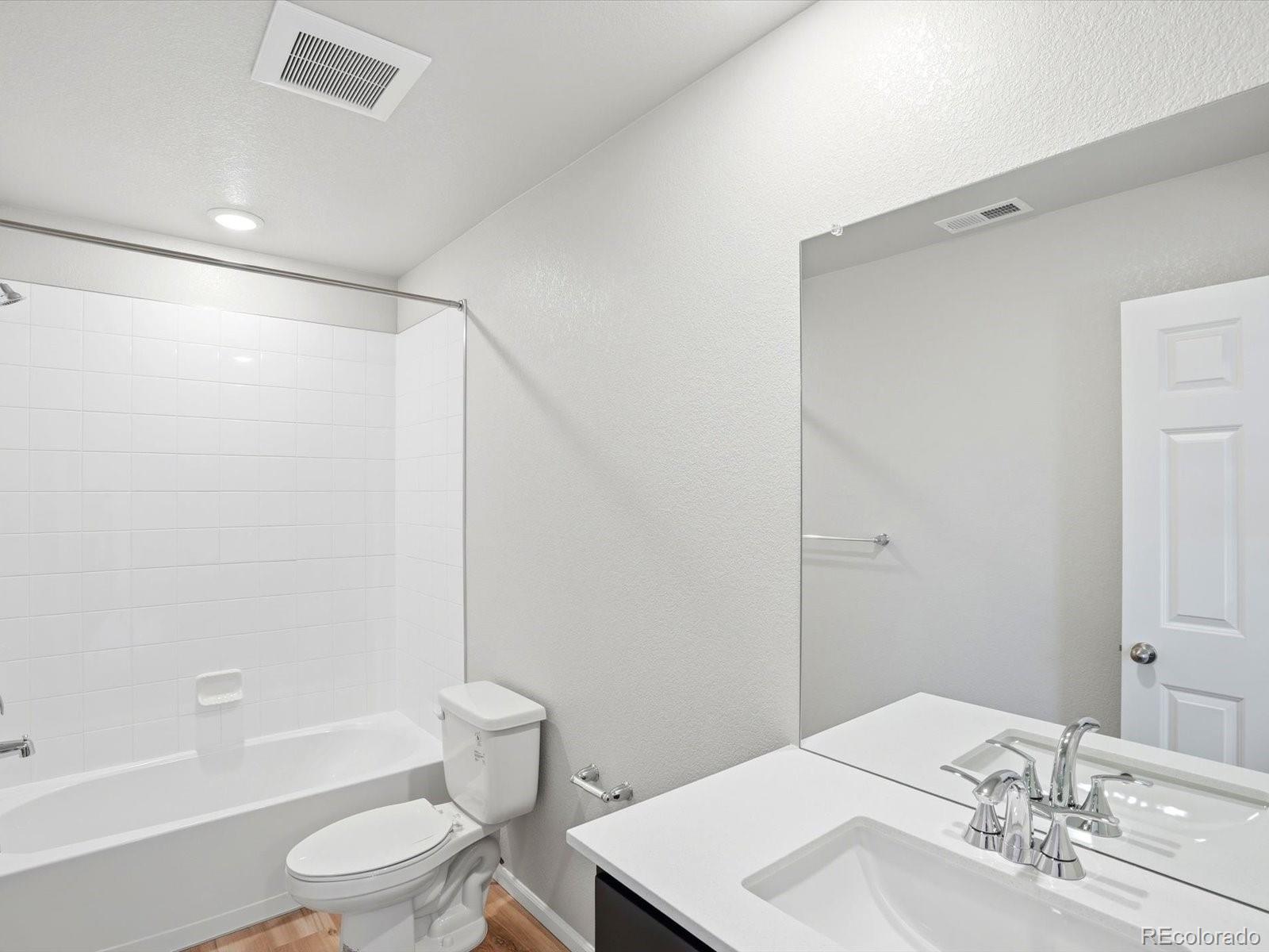 MLS Image #11 for 526  98th avenue,greeley, Colorado