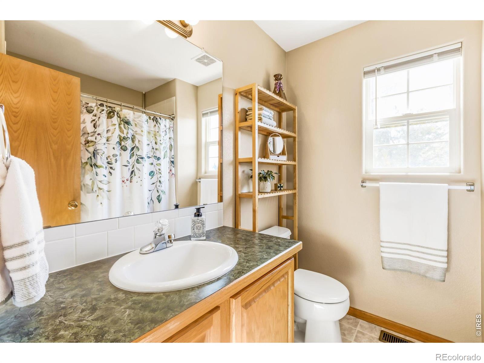 MLS Image #14 for 105  53rd avenue,greeley, Colorado