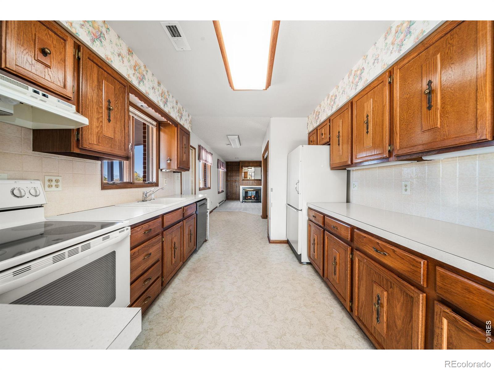MLS Image #11 for 2612  lake hollow road,berthoud, Colorado