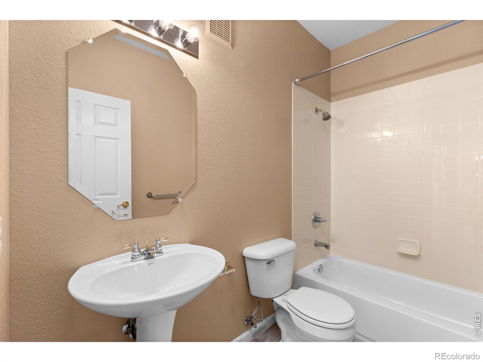 MLS Image #22 for 1703  whitehall drive,longmont, Colorado
