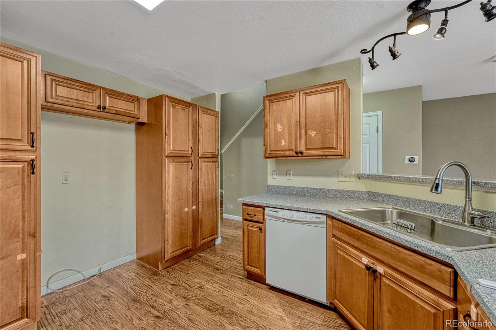 MLS Image #10 for 1286 s zeno circle,aurora, Colorado