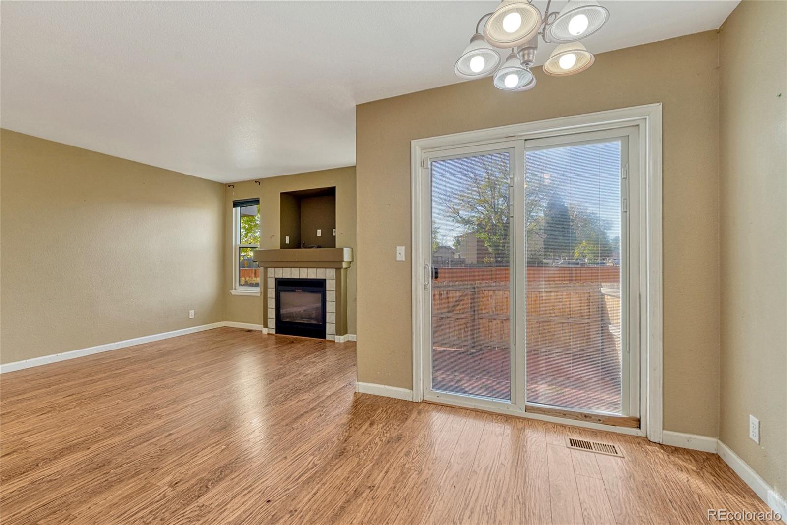 MLS Image #2 for 1286 s zeno circle,aurora, Colorado