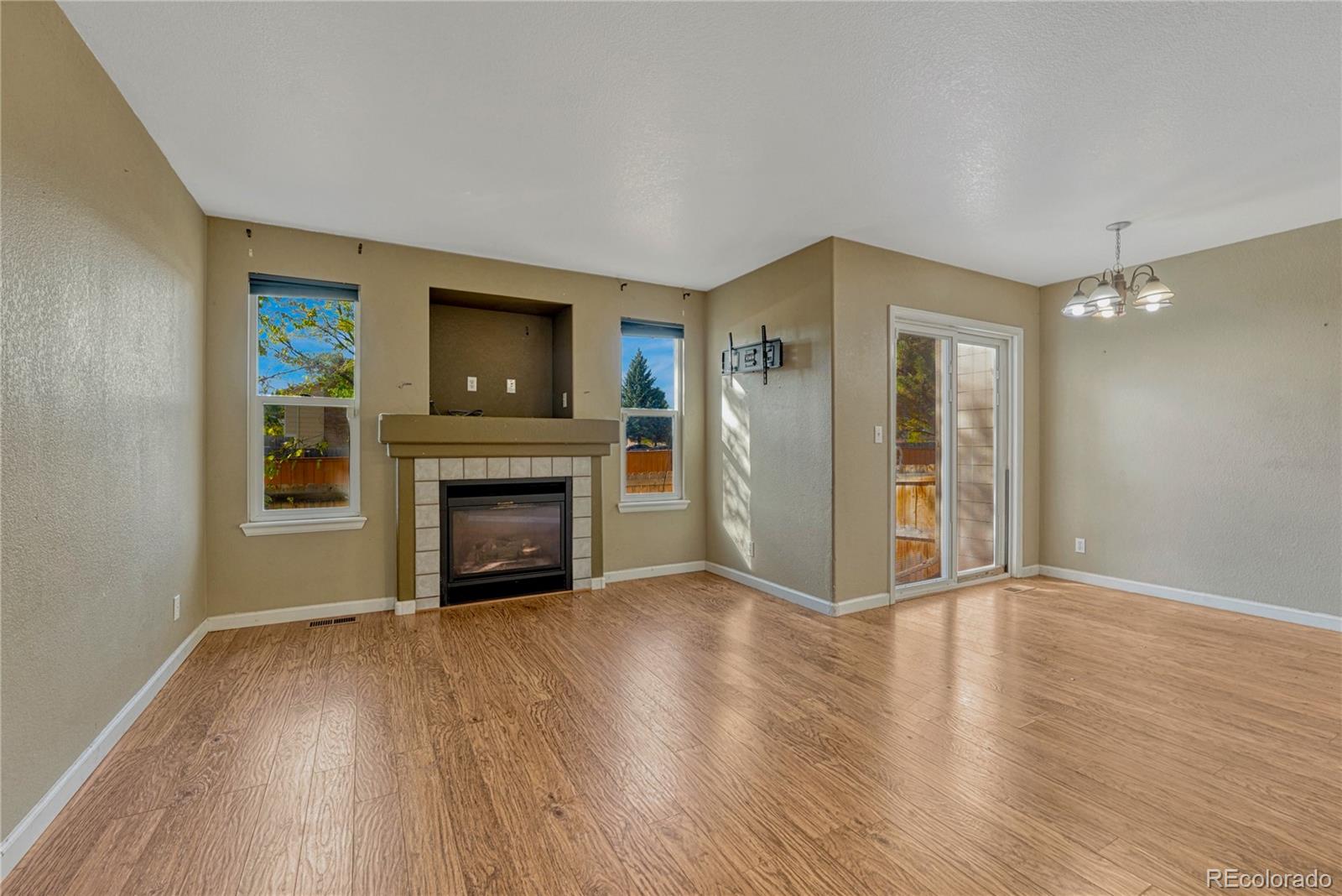 MLS Image #3 for 1286 s zeno circle,aurora, Colorado
