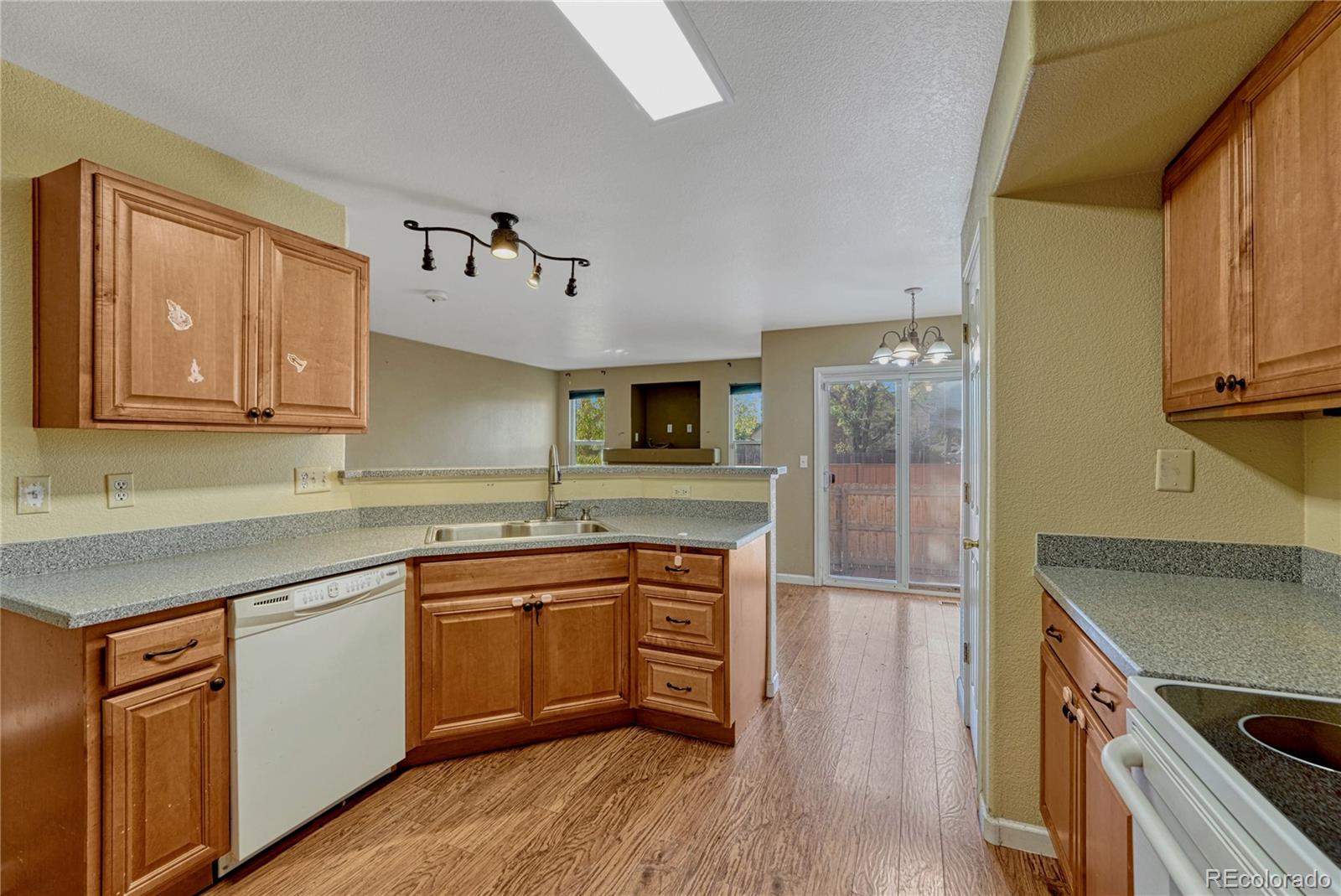 MLS Image #8 for 1286 s zeno circle,aurora, Colorado