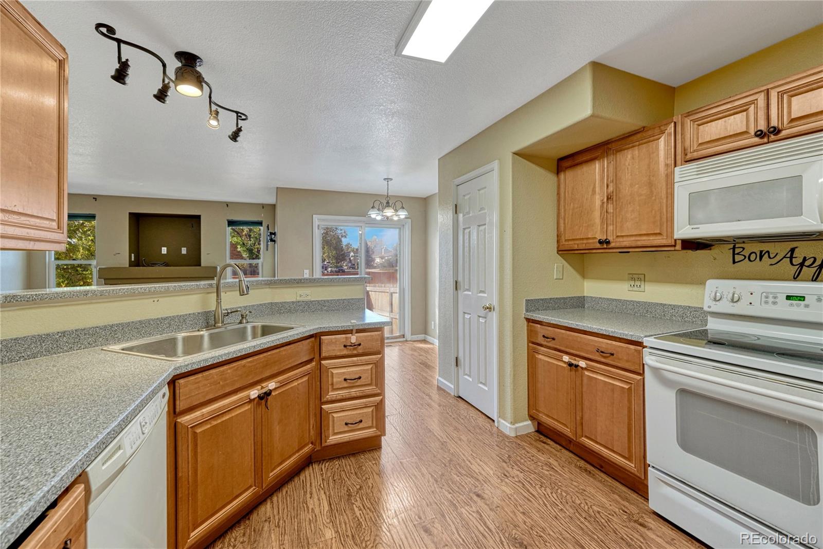 MLS Image #9 for 1286 s zeno circle,aurora, Colorado