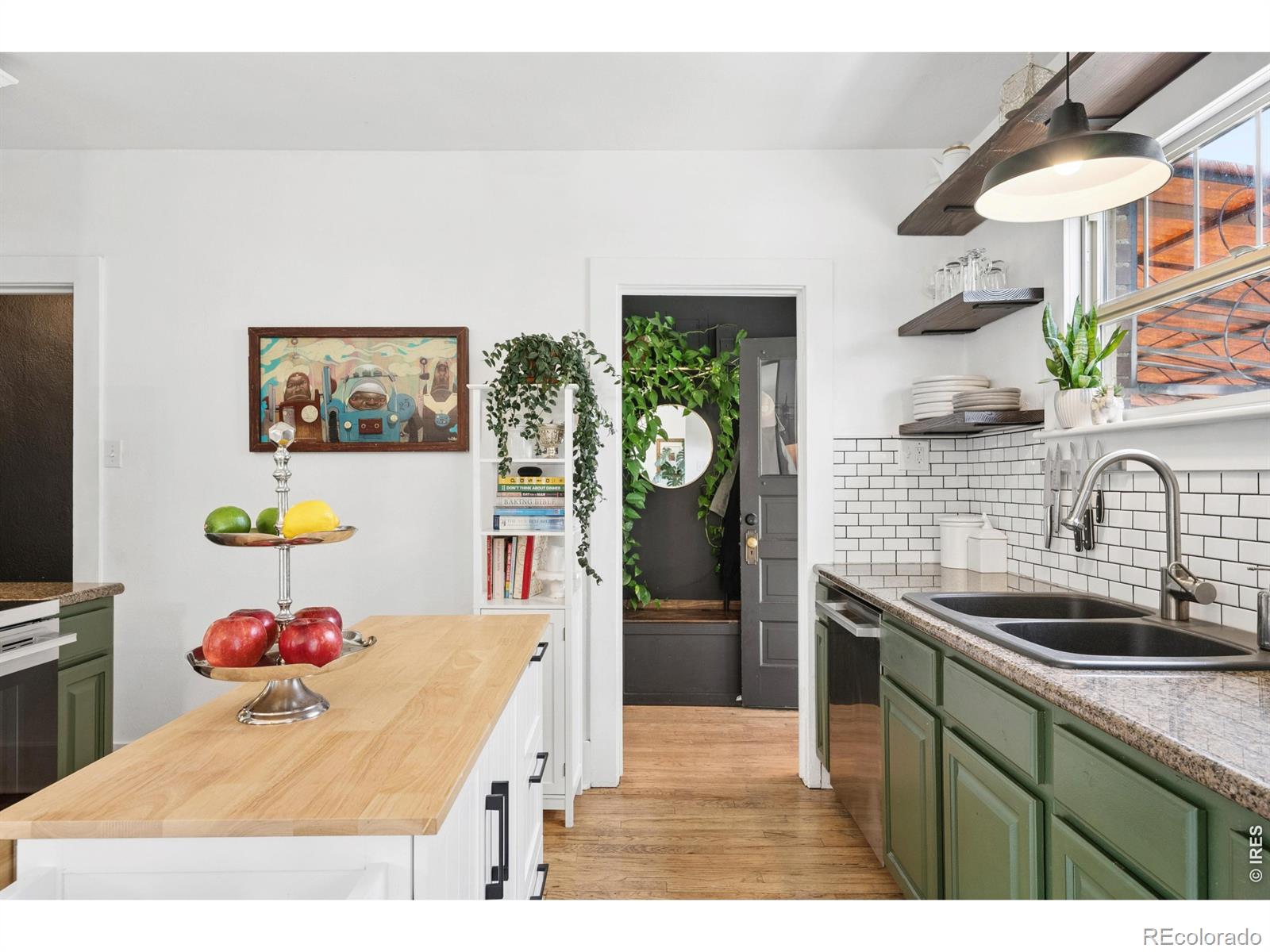 MLS Image #10 for 4776  federal boulevard,denver, Colorado