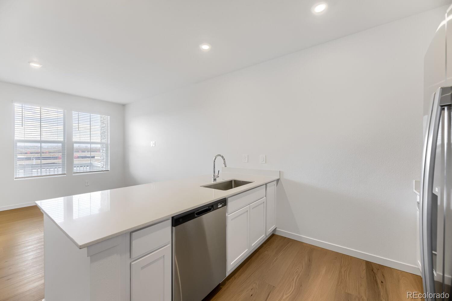 MLS Image #4 for 15216  elizabeth street,thornton, Colorado