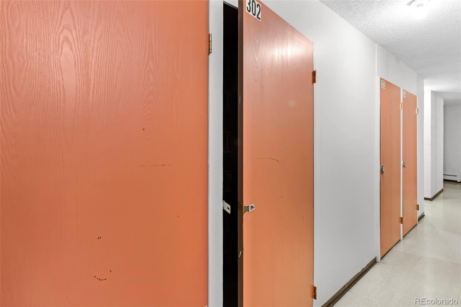 MLS Image #25 for 3470 s poplar street,denver, Colorado