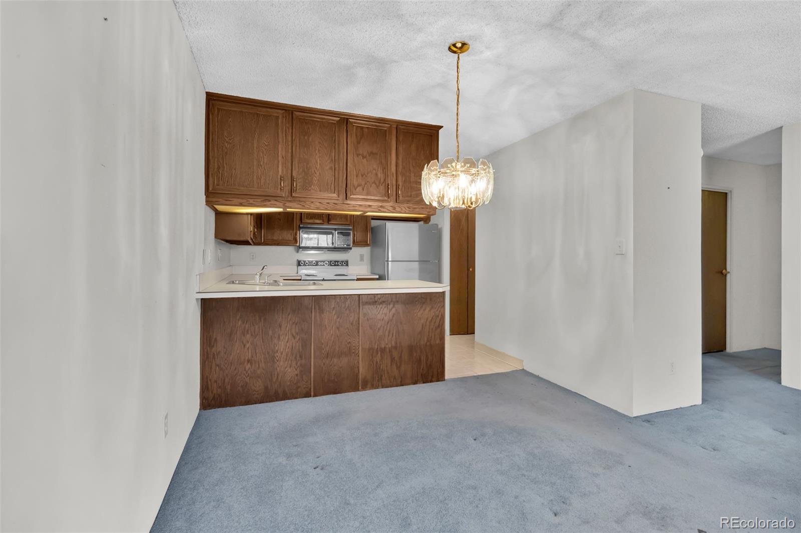 MLS Image #4 for 3470 s poplar street,denver, Colorado