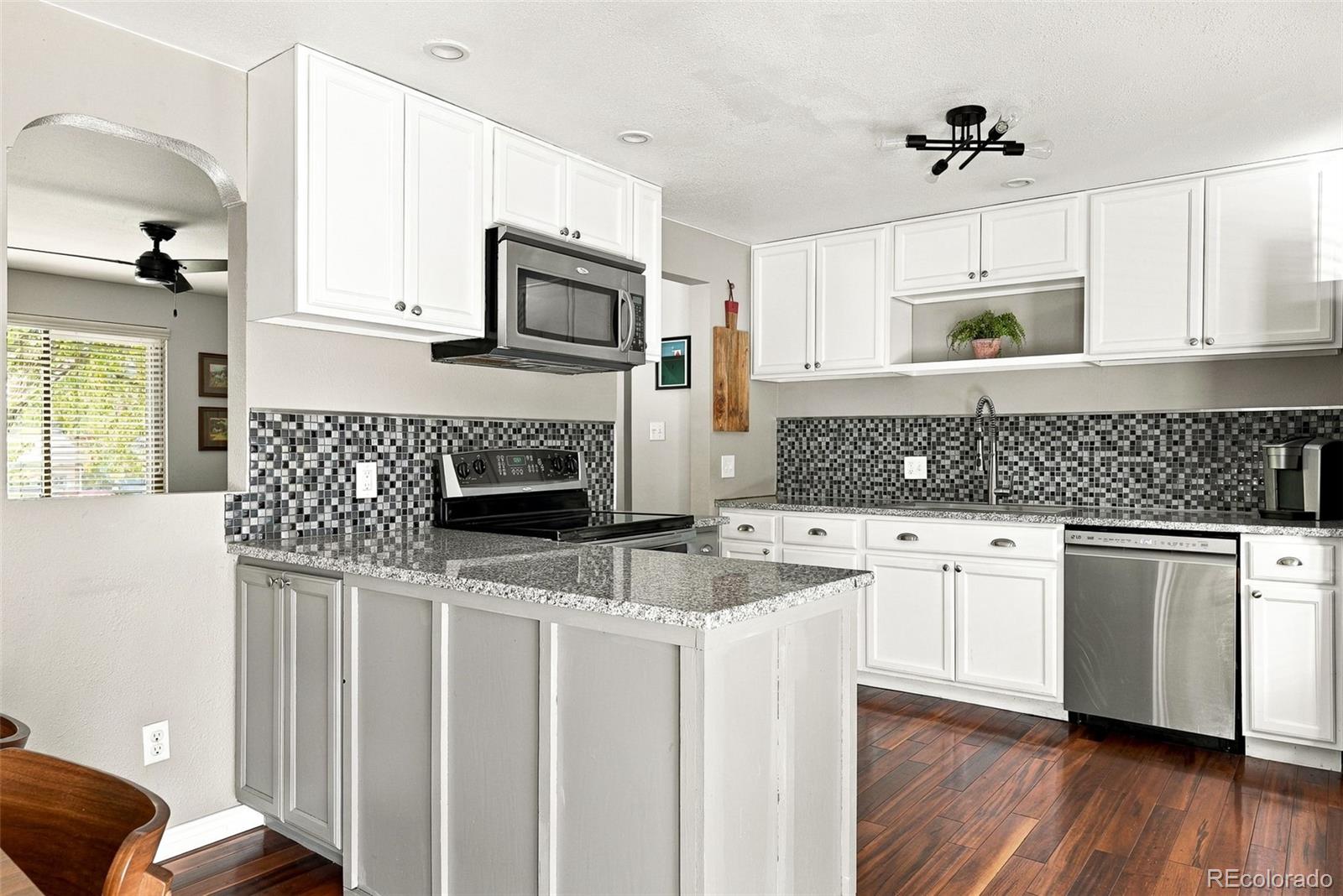 MLS Image #6 for 5134  zinnia court,arvada, Colorado