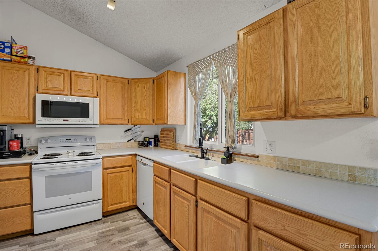 MLS Image #7 for 16219 e exposition drive,aurora, Colorado