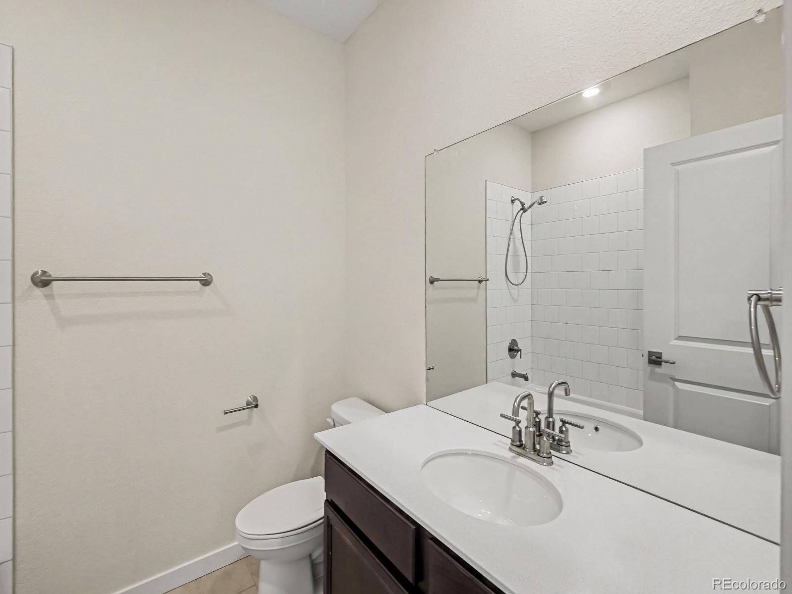 MLS Image #14 for 27662 e 1st avenue,aurora, Colorado