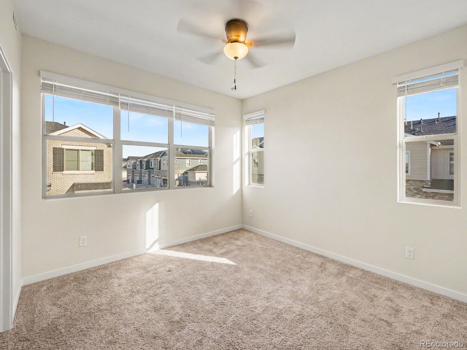 MLS Image #16 for 27662 e 1st avenue,aurora, Colorado