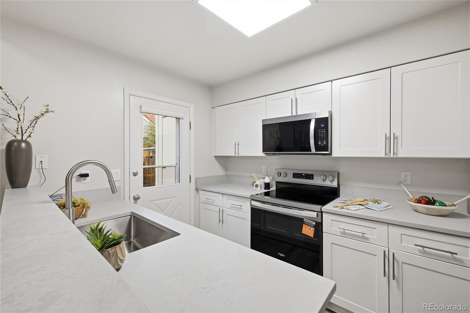 MLS Image #11 for 8333 w 90th place,westminster, Colorado