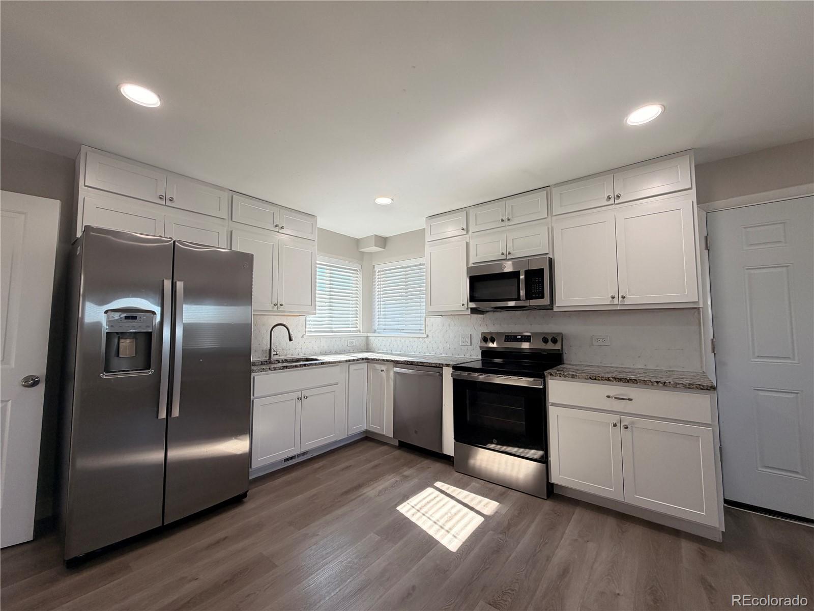 MLS Image #5 for 810 s sheridan boulevard,denver, Colorado