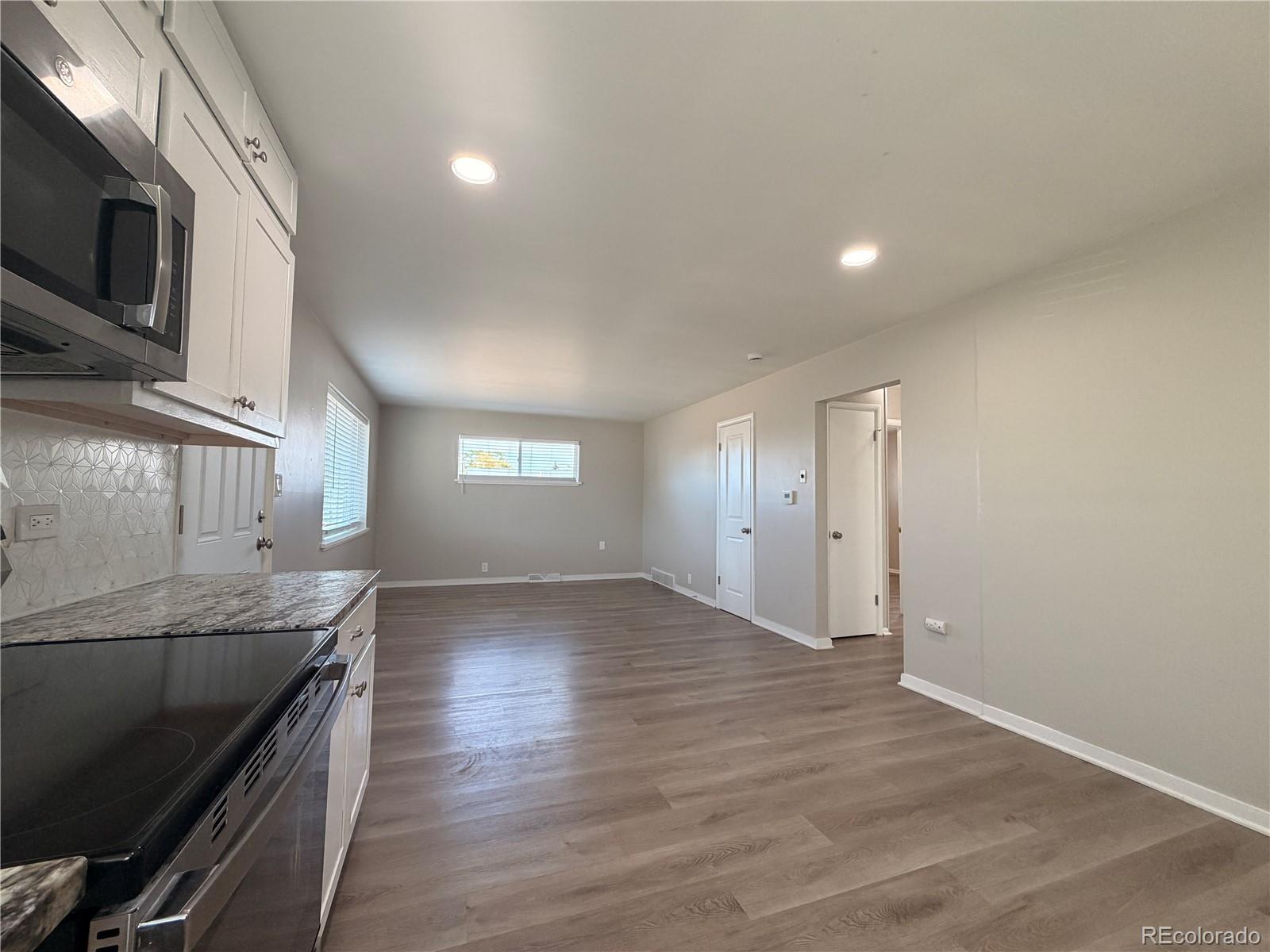 MLS Image #8 for 810 s sheridan boulevard,denver, Colorado