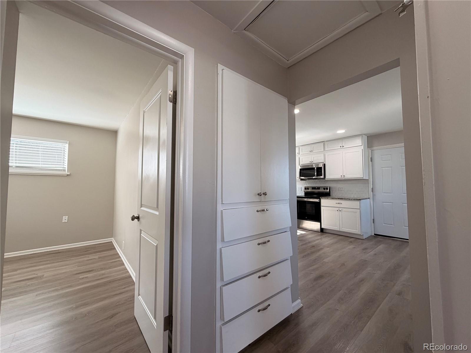 MLS Image #9 for 810 s sheridan boulevard,denver, Colorado