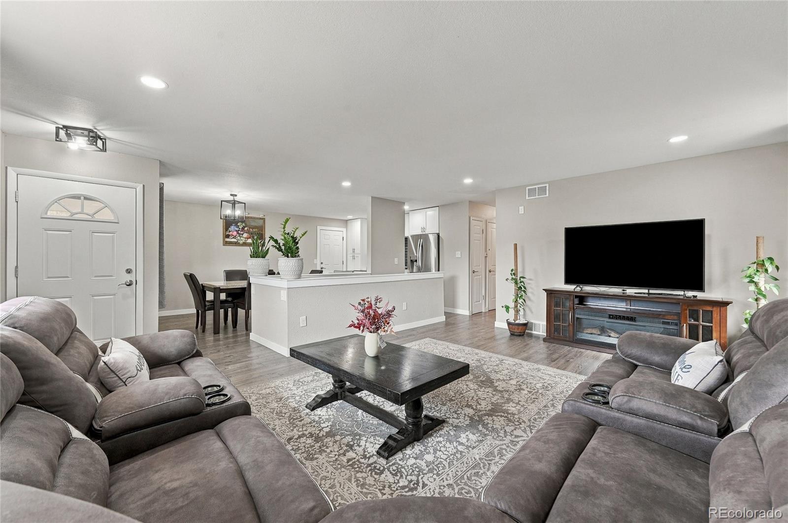 MLS Image #4 for 4630 s akron street,greenwood village, Colorado