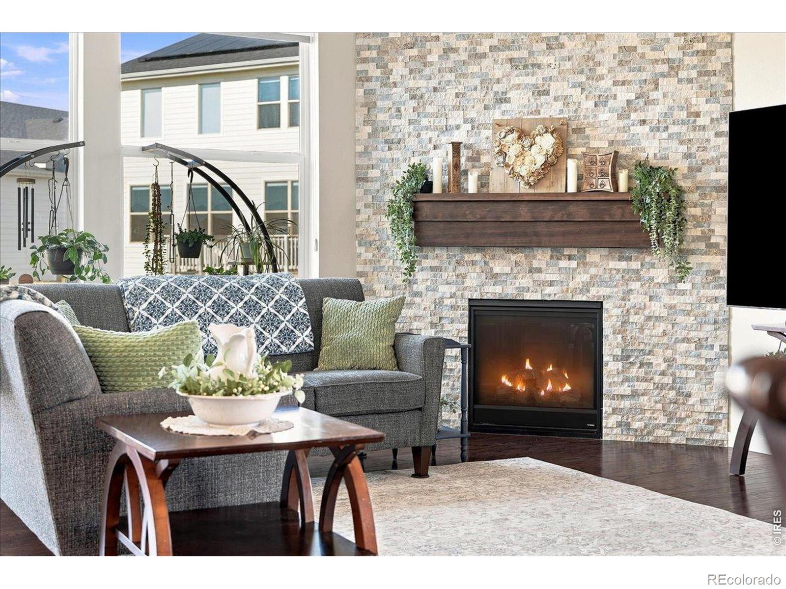 MLS Image #5 for 410  capri court,berthoud, Colorado