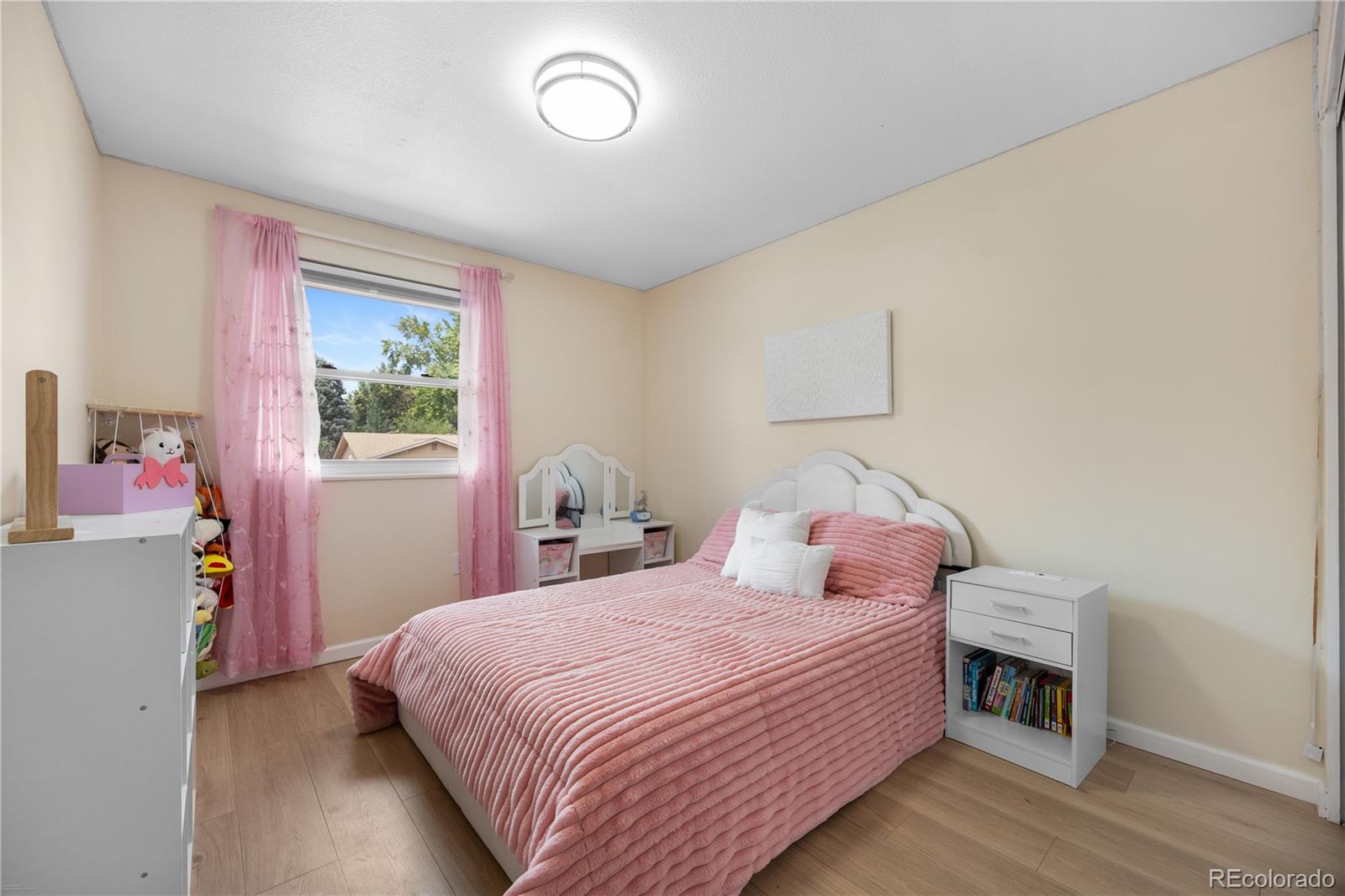 MLS Image #12 for 8722 e layton avenue,denver, Colorado