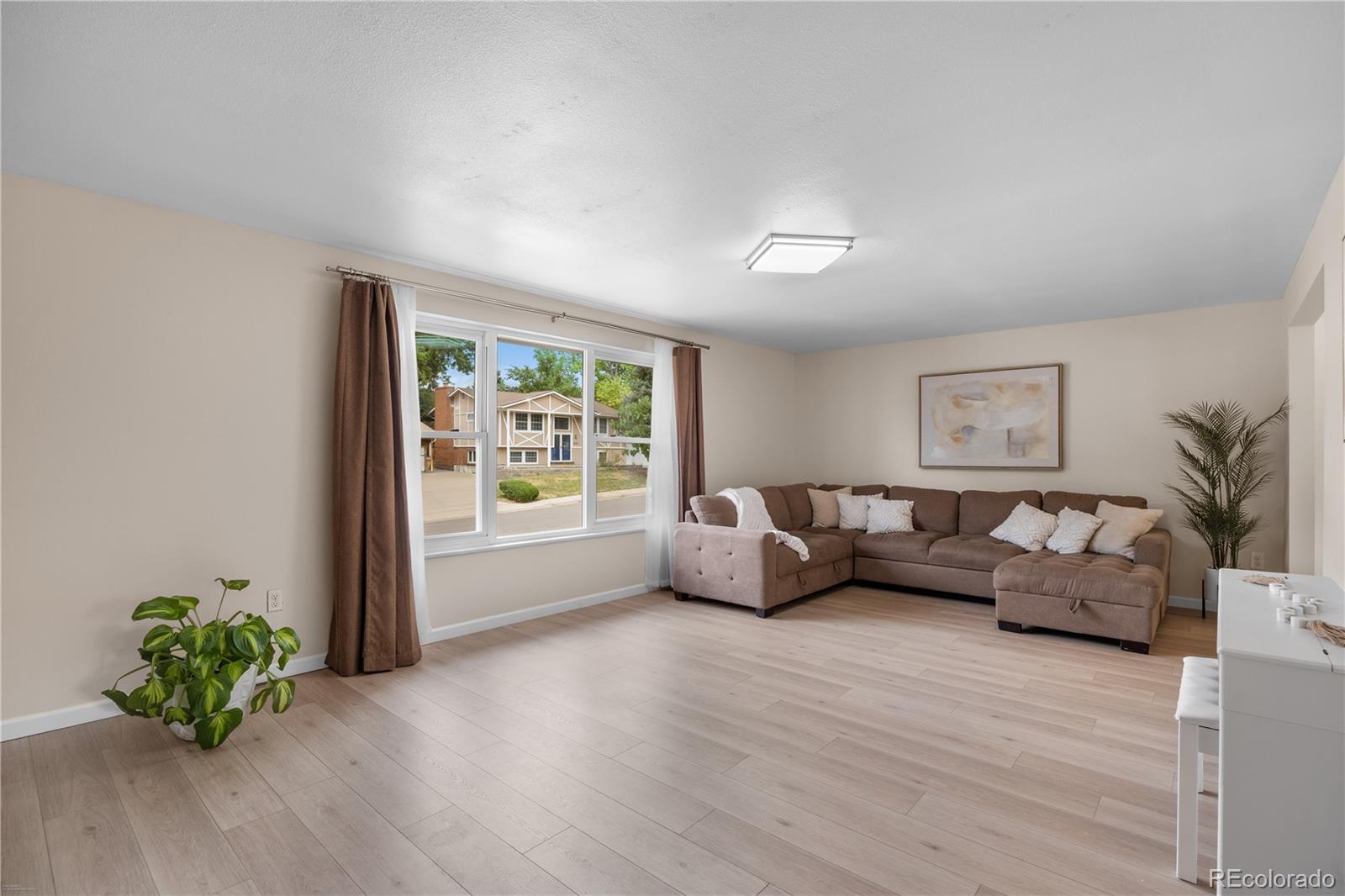 MLS Image #3 for 8722 e layton avenue,denver, Colorado