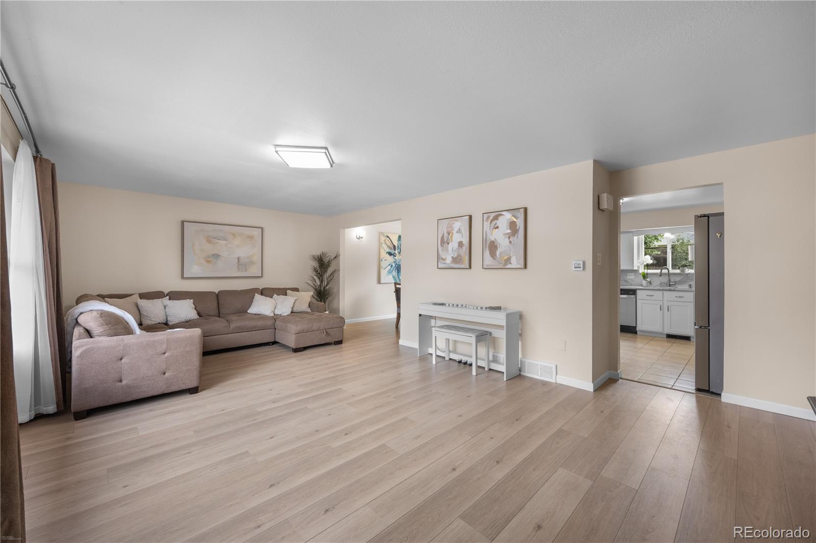 MLS Image #6 for 8722 e layton avenue,denver, Colorado