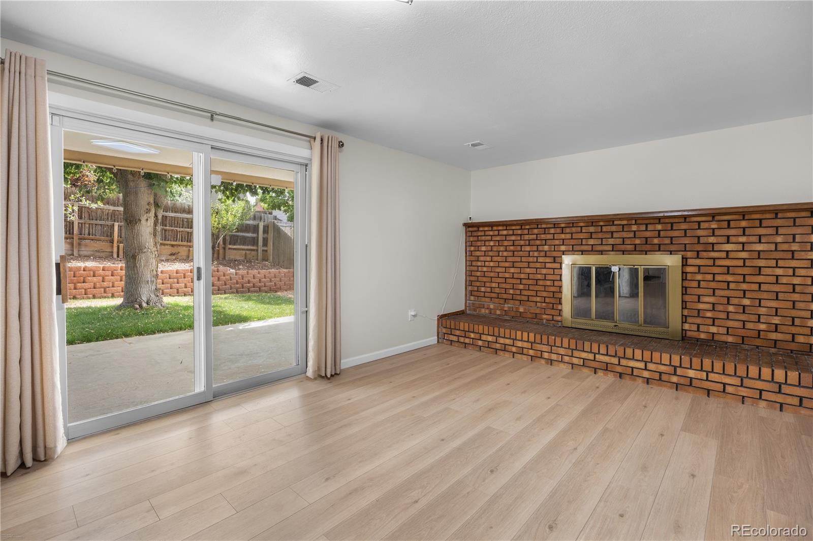 MLS Image #7 for 8722 e layton avenue,denver, Colorado