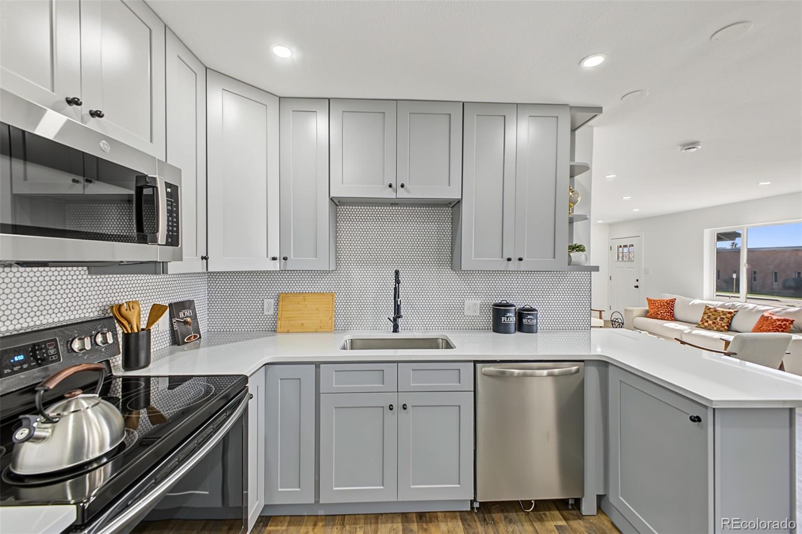 MLS Image #7 for 2401  poze boulevard,thornton, Colorado