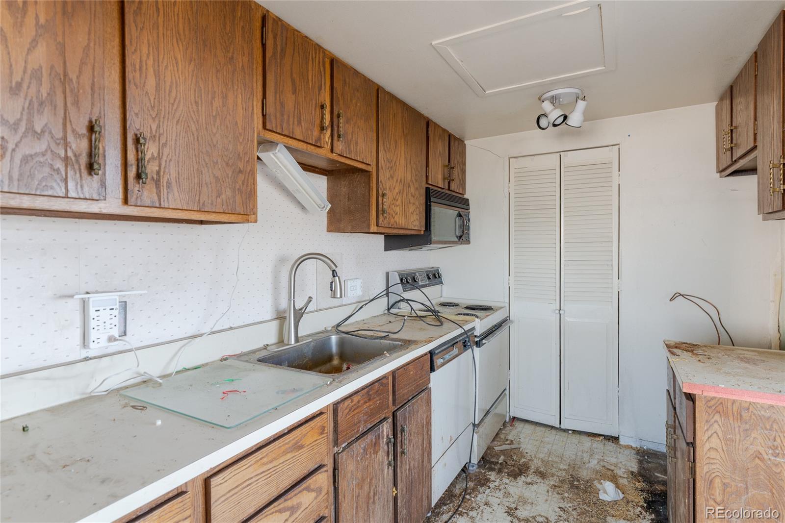 MLS Image #7 for 1888 s jackson street 802,denver, Colorado