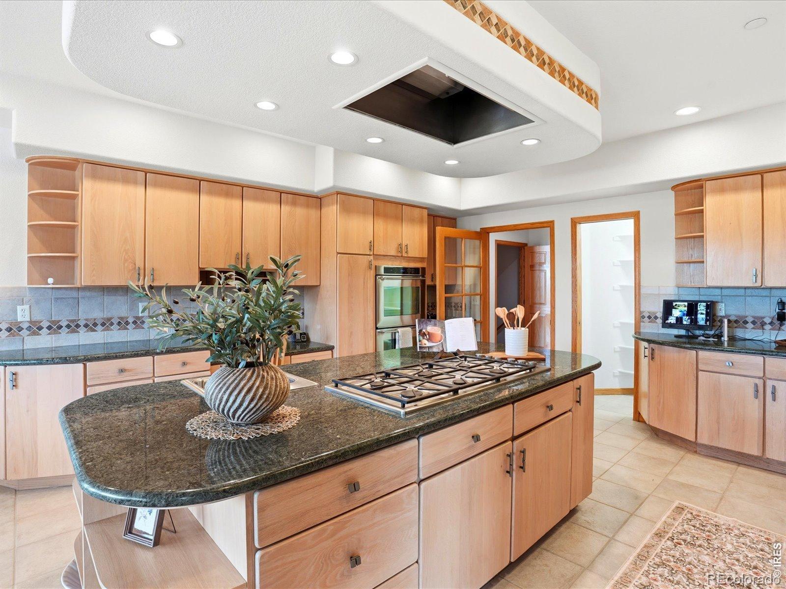 MLS Image #12 for 7705  crestview drive,longmont, Colorado
